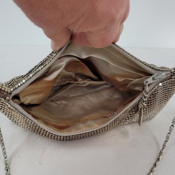 Vintage 60s 70s Metallic Sliver Gold Tone Mesh Ombré Chainmail Crossbody Bag - Picture 9 of 11